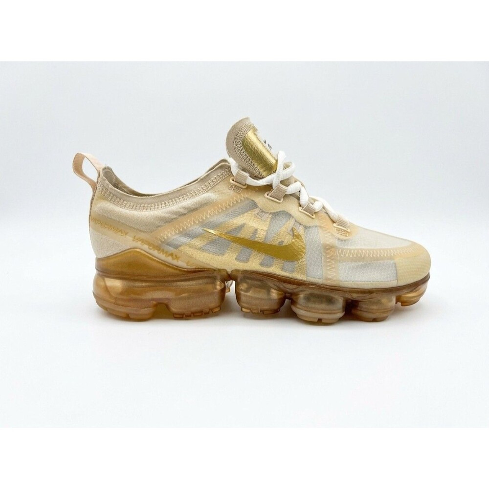 Nike Air VaporMax 2019 Shoes Womens Size 7.5 Gold Running Sneakers AR6632-101